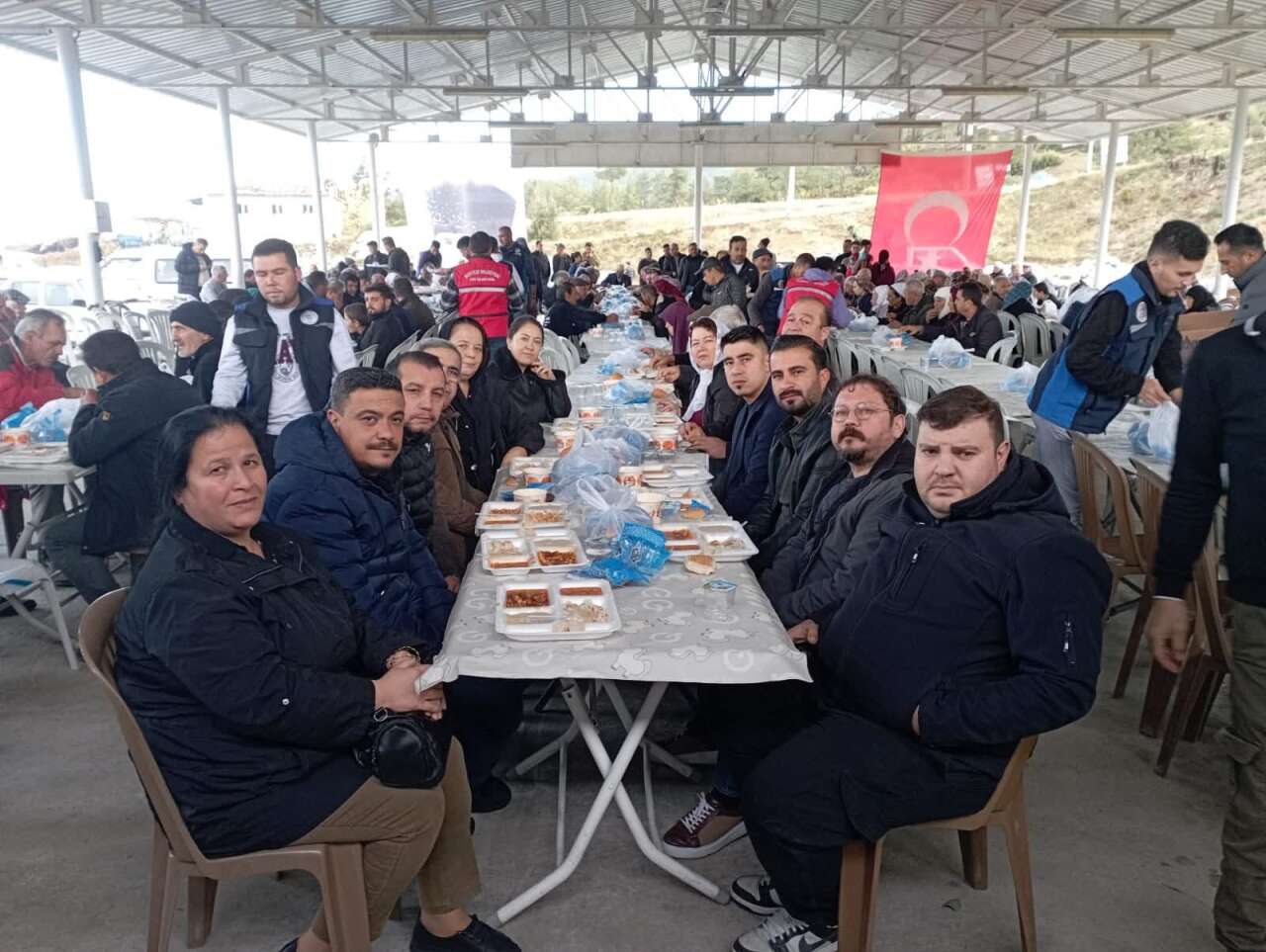 Dokuzçam Mahallesi’nde Anlamlı Buluşma: Belediye Çalışanlarından Yemekli Mevlit 5